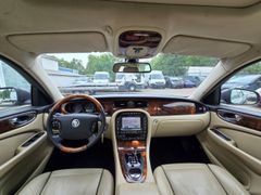 Fahrzeugabbildung XJ 2.7 D XJ6 Executive DPF
