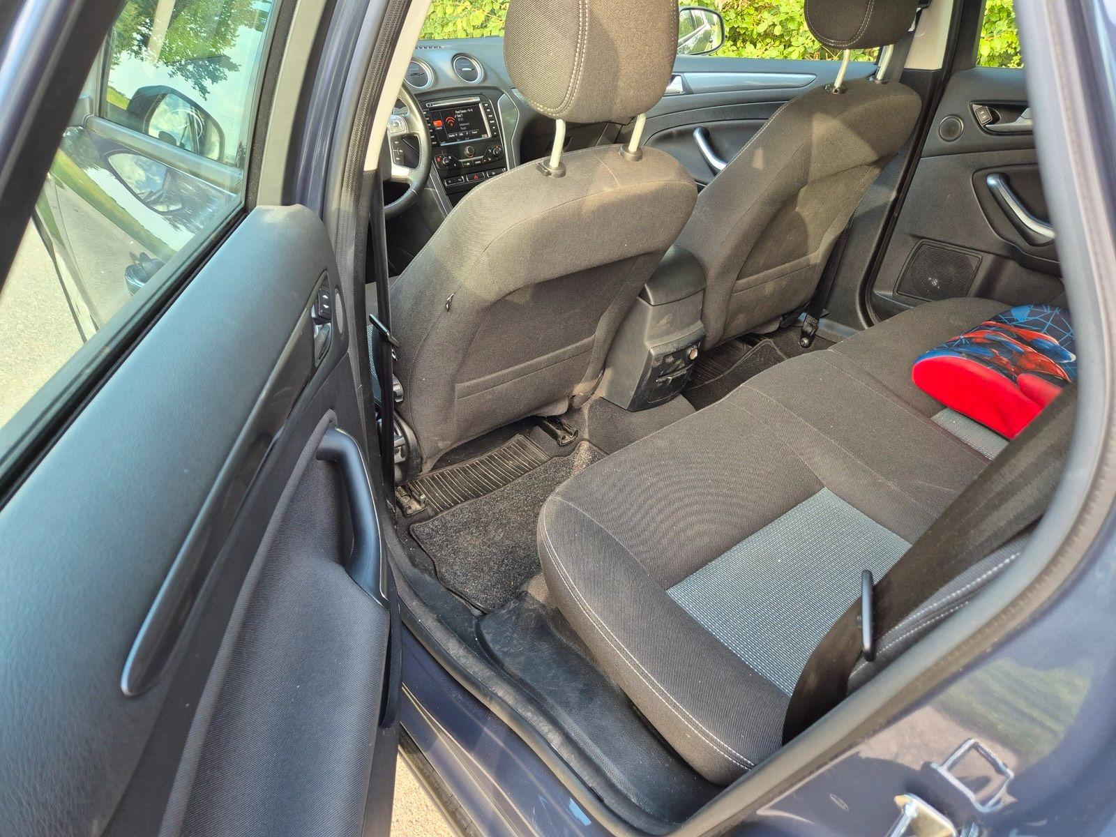 Ford Mondeo 2014 — photo 12