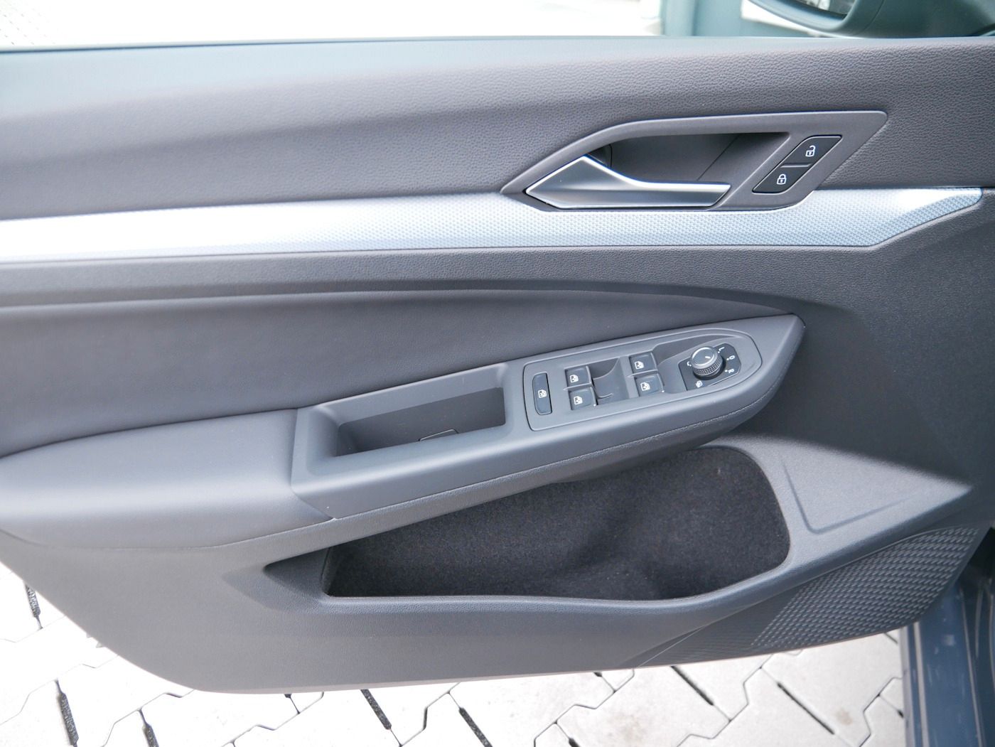 Fahrzeugabbildung Volkswagen Golf -VIII 1.5 eTSI Goal NEU43T AHK MATRIX Kamer