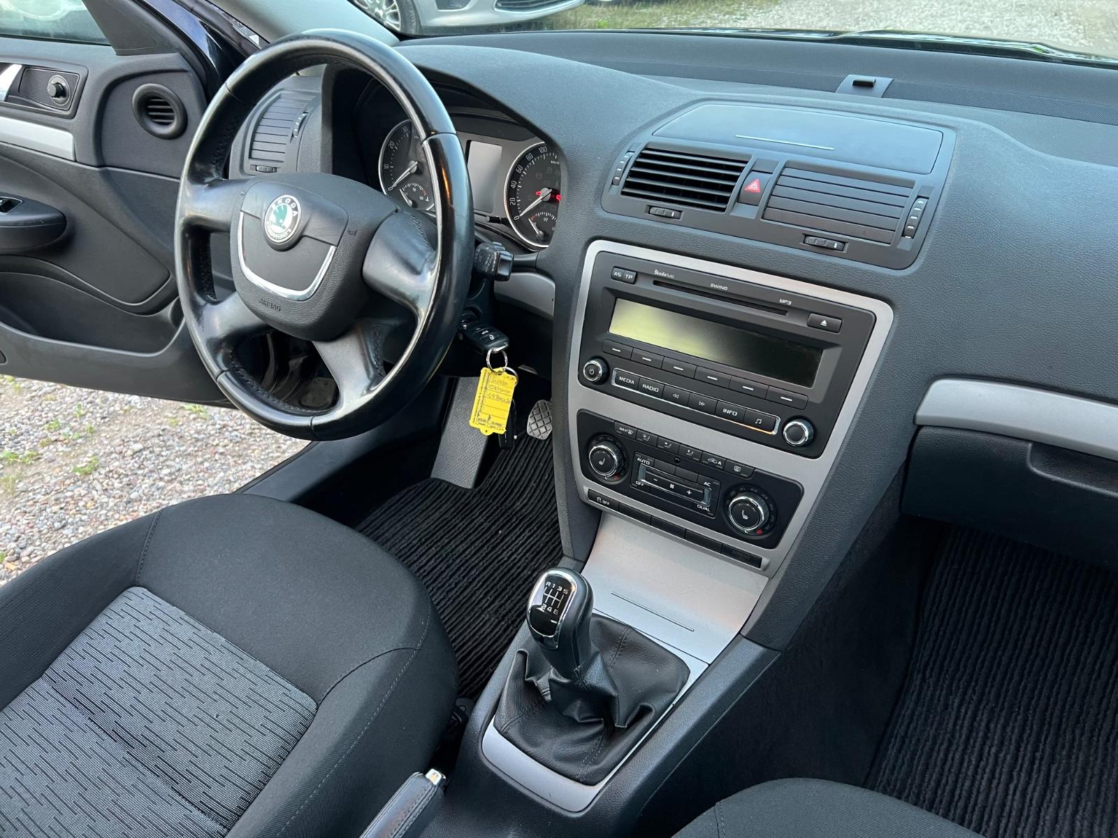 Skoda Octavia 2012 — photo 26