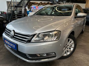 MYAUTOCENTER – Gebraucht- und Jahreswagen mit Werkstattservice in Pfaffenhofen Volkswagen Passat *ACC*NAV*AHK*PDC*SitzHZ*2-ZONEN*TotWinkel