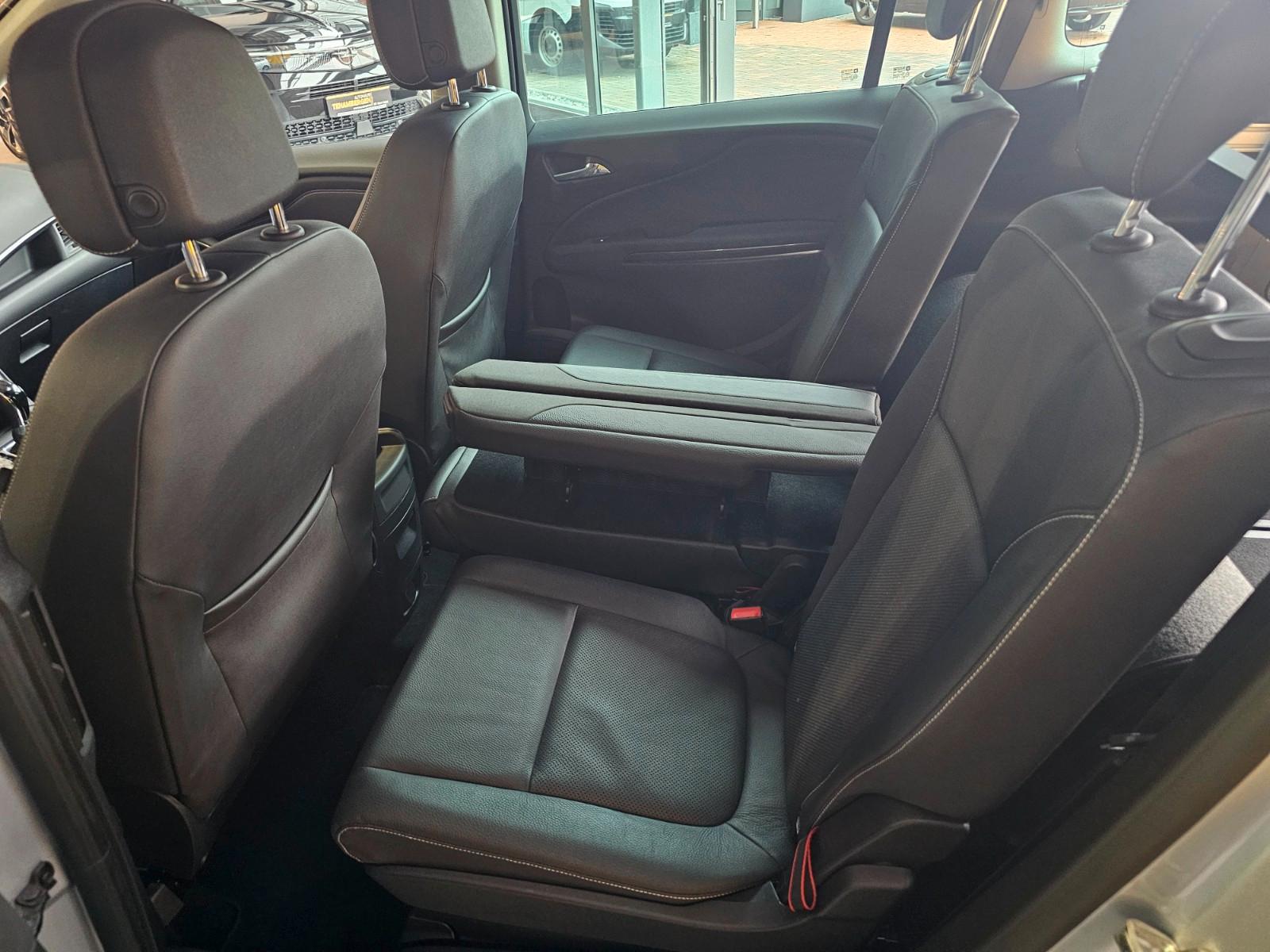 Opel Zafira C Tourer Business Inno Pano AHK 7-Sitzer
