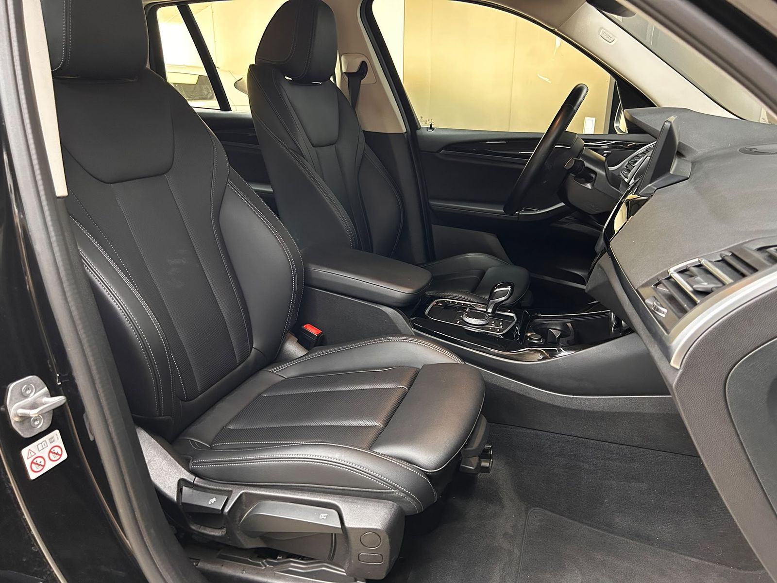 Fahrzeugabbildung BMW X3 30e xDr LED+NAVI+SHZ+KAMERA+HIFI+TEMP+AHK+MF+