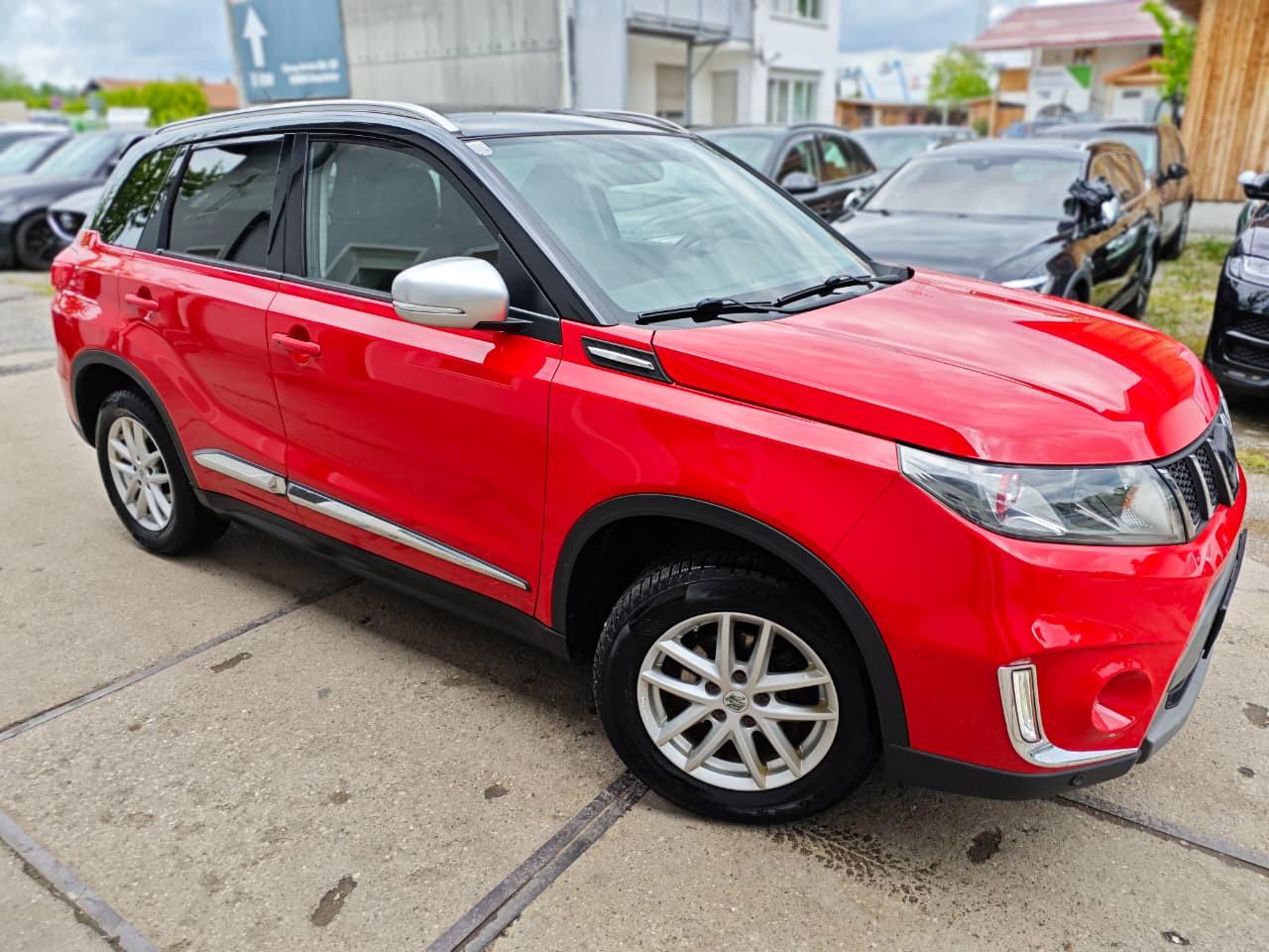 Suzuki Vitara 1.4 S 4x4 /107.000Km /Kamera /AHK /LED