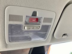 Fahrzeugabbildung Hyundai i10 1.0 Automatik  KLIMA SHZ ALLWETTER ALU PDC