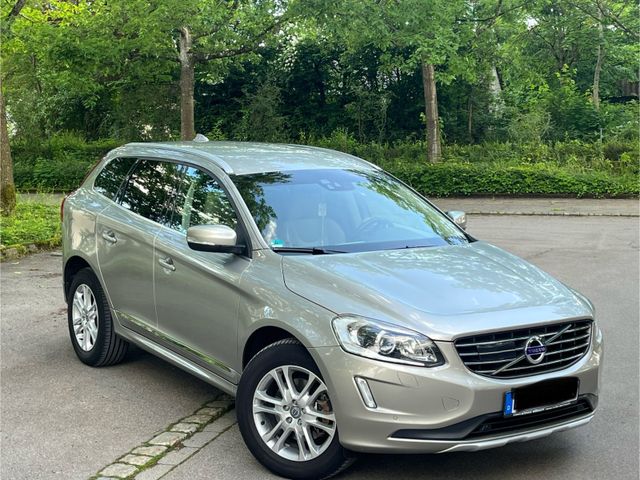 Volvo XC60 D5 AWD Geartronic Summum StHZ