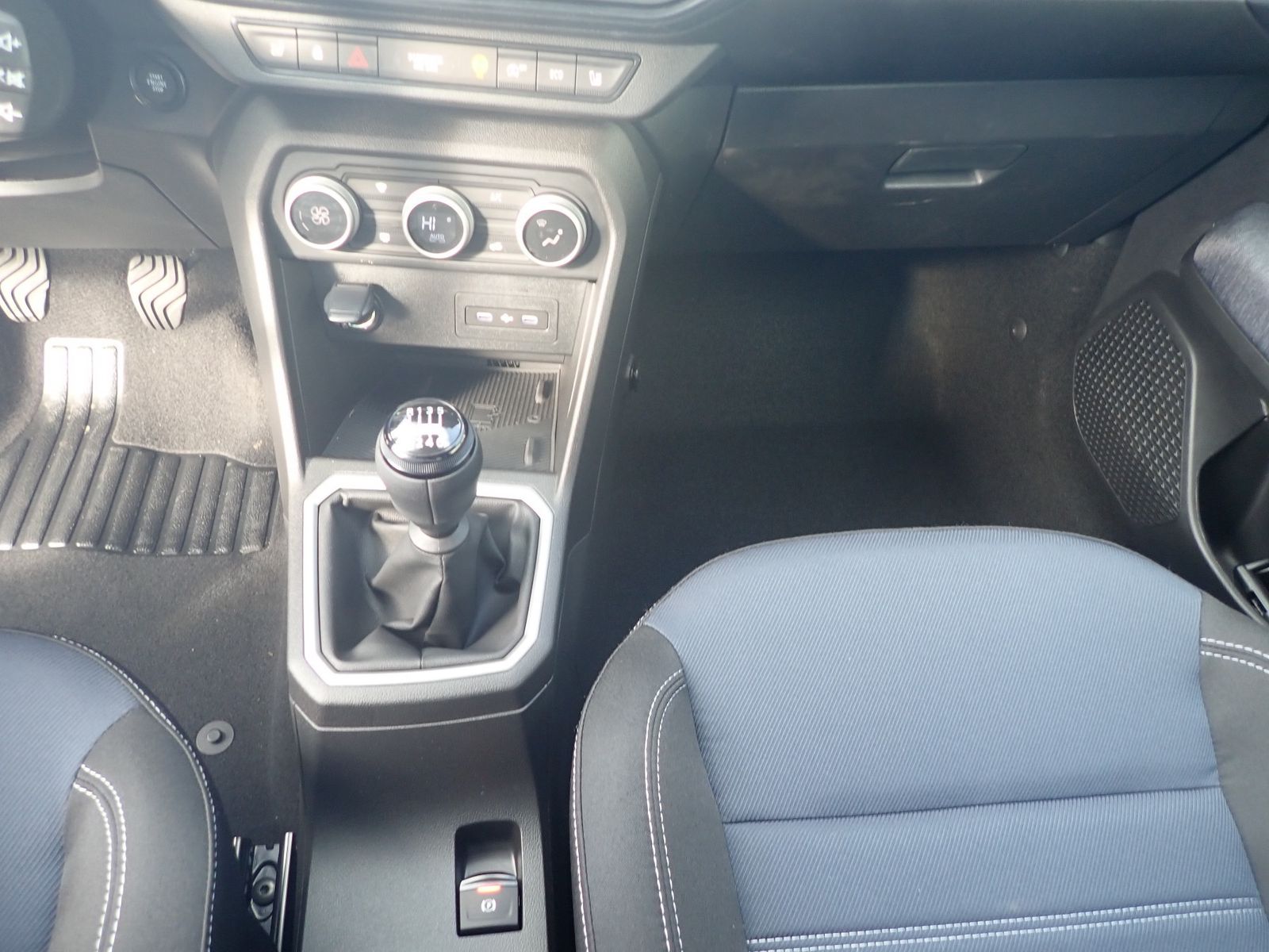 Fahrzeugabbildung Dacia Jogger Journey TCe 110