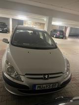 Peugeot 307 Premium 135 Automatic Premium - Peugeot 307 Premium mit Benzin-Antrieb