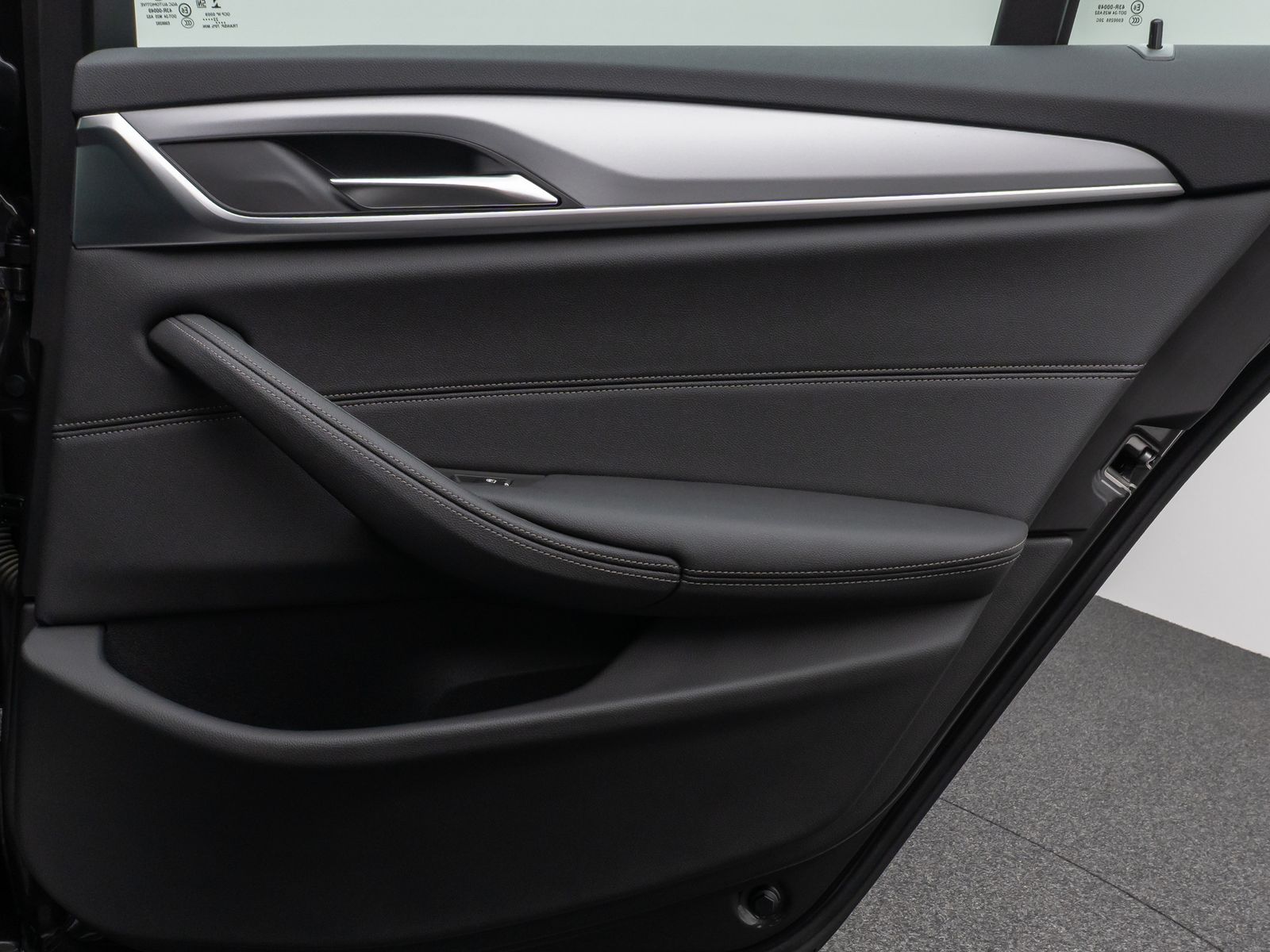 Fahrzeugabbildung BMW 520i PDC DAB CockPitPro Sitzhzg Alarm LED Leder