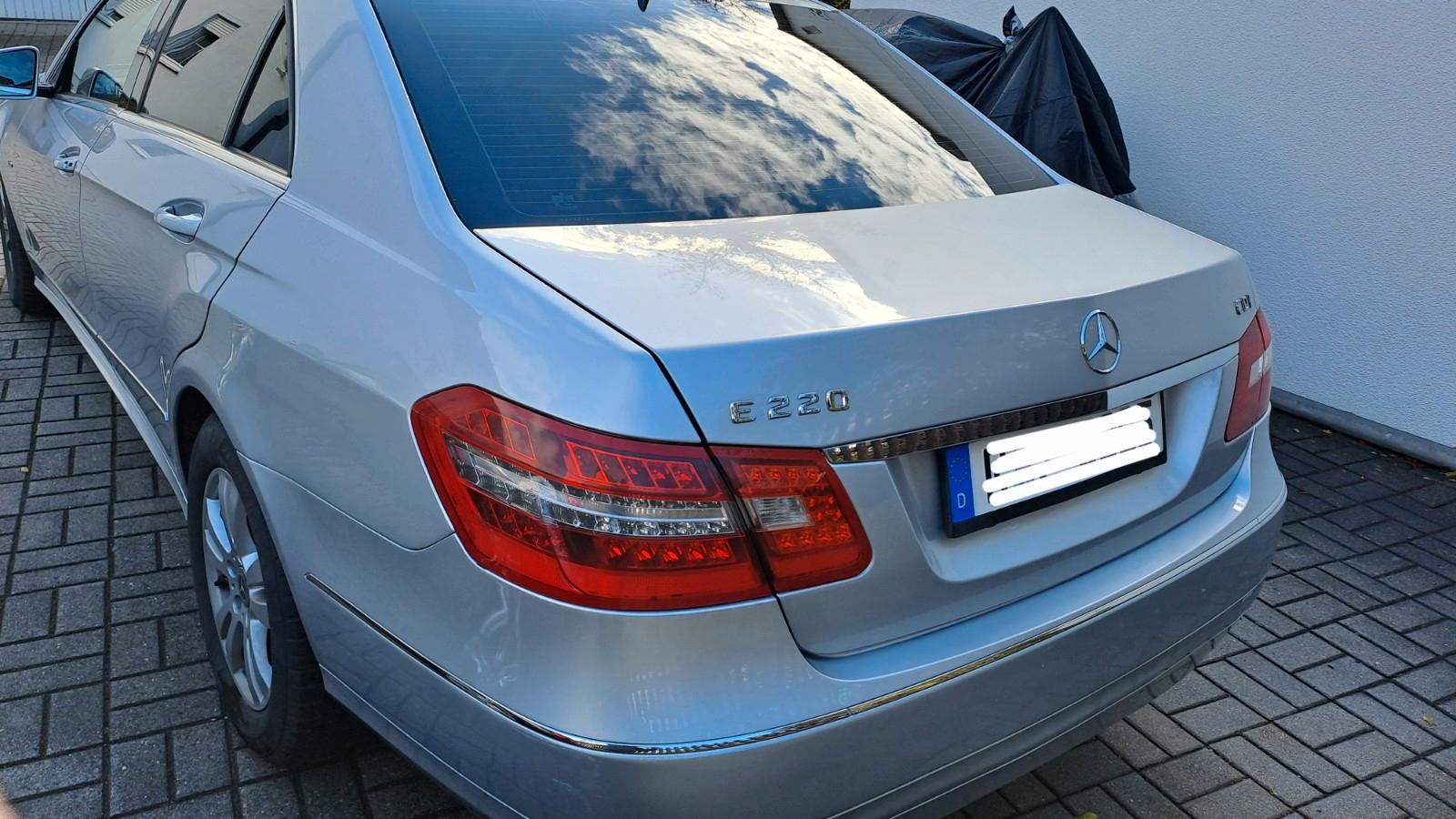 Mercedes-Benz MERCEDES-BENZ 220 CDI BlueEFFICIENCY AVANTGARDE