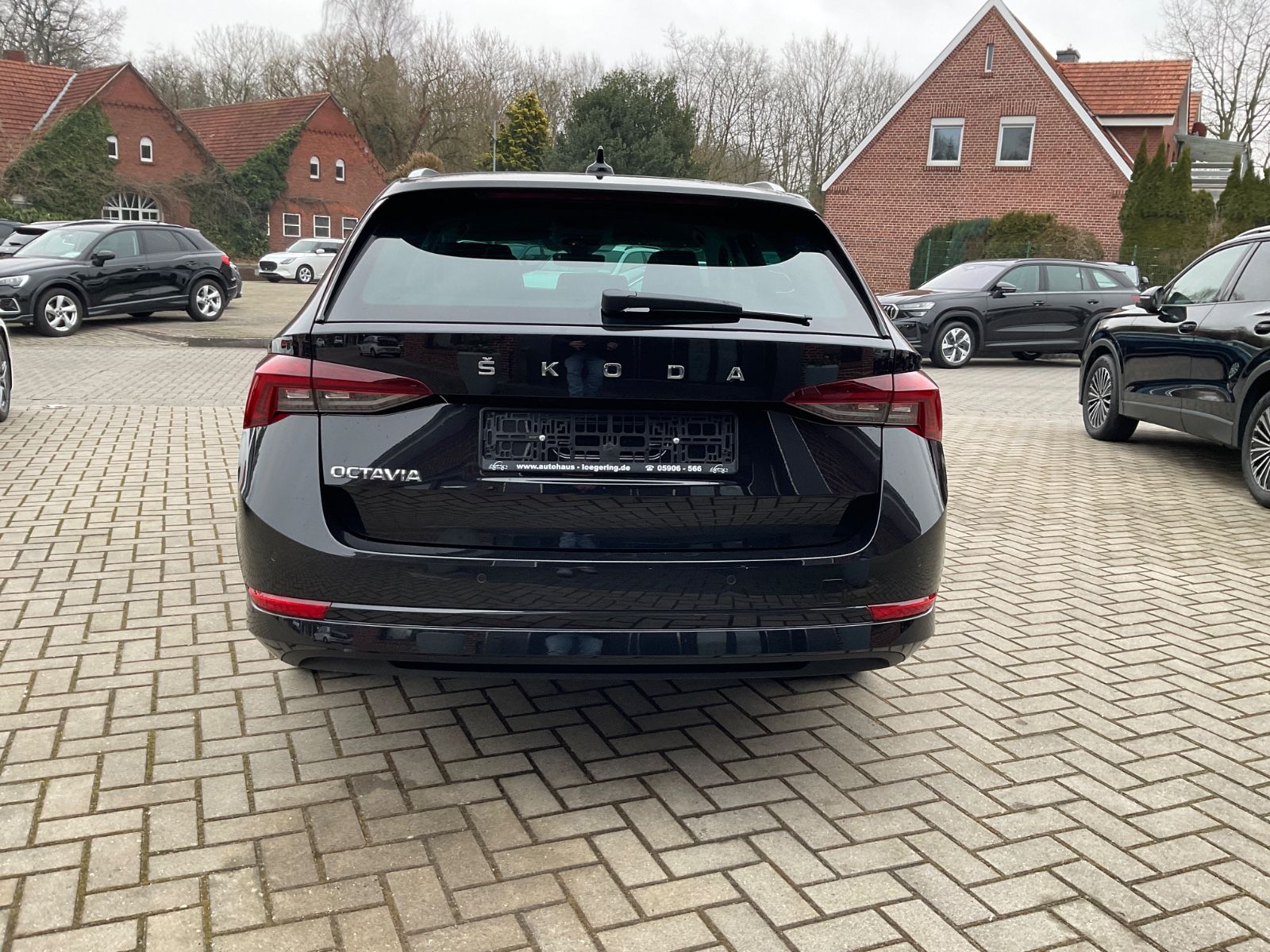 Fahrzeugabbildung SKODA Octavia Combi 2.0 TDI DSG,Navi,LED,HeadUp