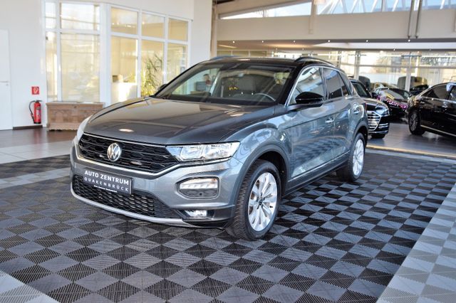 Volkswagen T-Roc 1.5 TSI Sport Panorama+Navi+PDC+17"