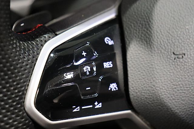 Golf GTI 8 VIII Clubsport 2.0l 300PS DSG LED KAM