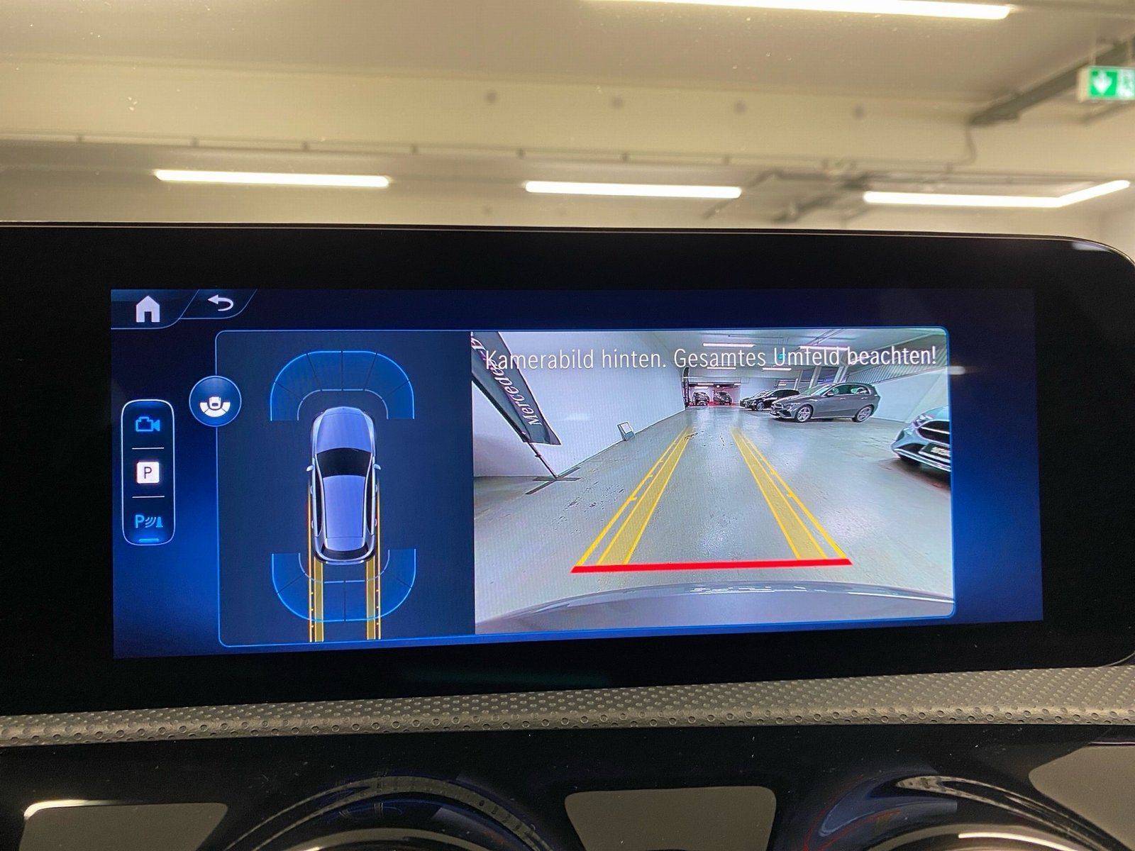 Fahrzeugabbildung Mercedes-Benz A 180 AMG Line*LED*Kamera*CarPlay*Spurhalte*SHZ*