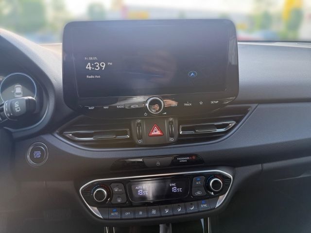 Fahrzeugabbildung Hyundai i30 1.5 T-GDI (140 PS) 48V 7-DCT 2WD Advantage P
