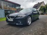 BMW 530d Touring A - - mit Diesel-Antrieb: Schwarz, Vollleder, Head-Up Display, Kombi