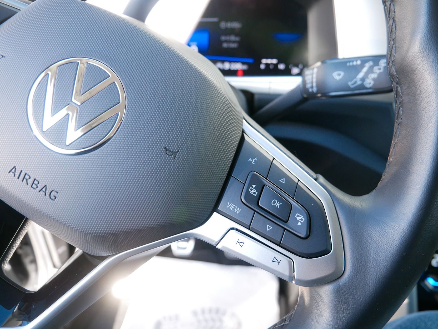 Fahrzeugabbildung Volkswagen T-Roc 1.0 TSI MOVE NEU38T AHK Standheiz ACC SHZ