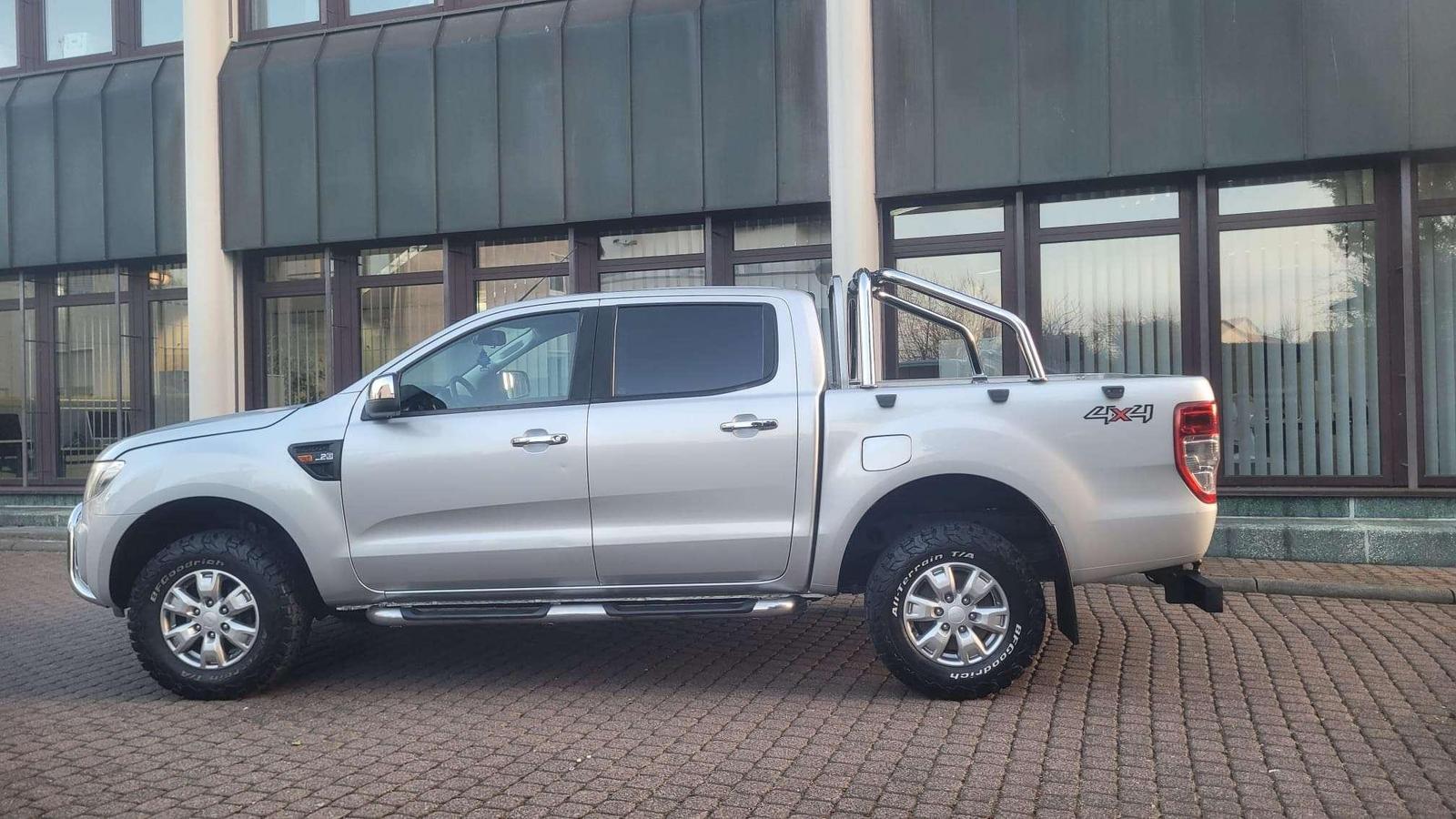 Ford Ranger XLT Doppelkabine 4x4 AHK 3.5To-RÜCKFAHRK.