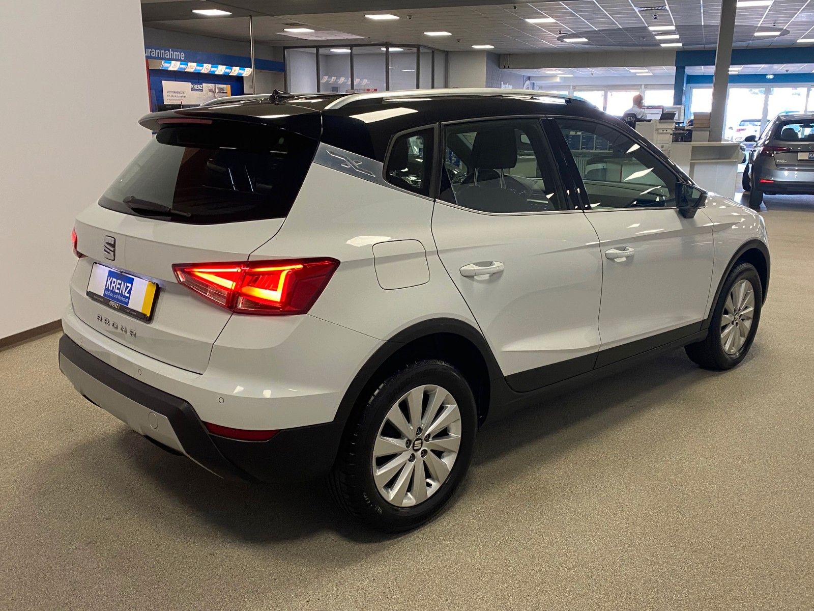 Fahrzeugabbildung SEAT Arona 1.0 TSI Start&Stop XCELLENCE+TEMPOMAT+PDC
