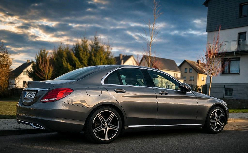Image of Mercedes-Benz C 220