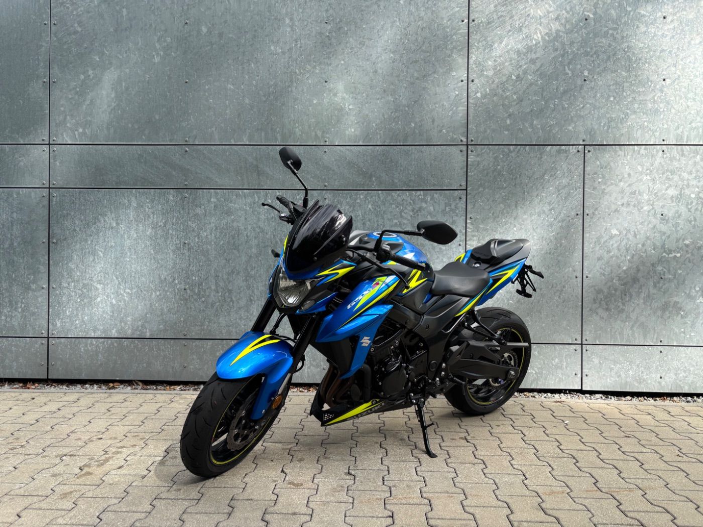 Fahrzeugabbildung Suzuki GSX S 750
