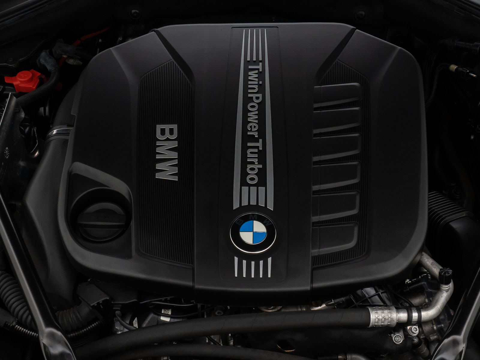 Fahrzeugabbildung BMW 530d M Sport Kamera H/K Alarm HUD Panorama AHK