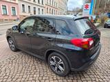 Suzuki Vitara 1.6 VVT Comfort+ 4x4 - Suzuki Vitara mit Benzin-Antrieb: Geländewagen, 1.6