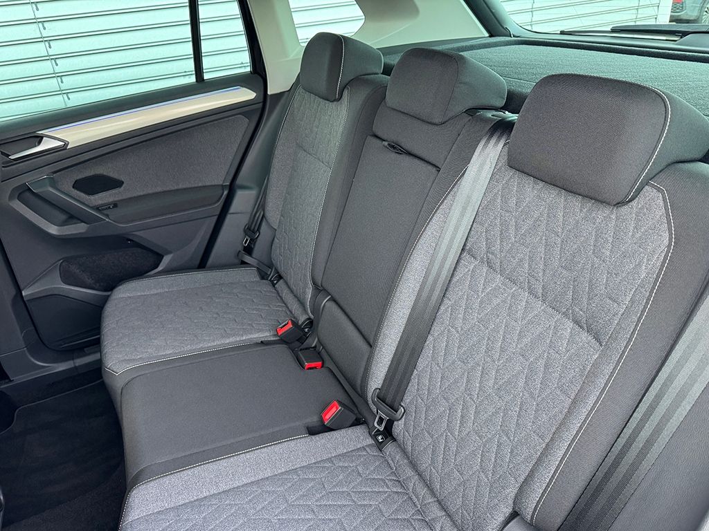 Tiguan 2.0 TDI "MOVE" *AHK*NAVI*KAMERA*