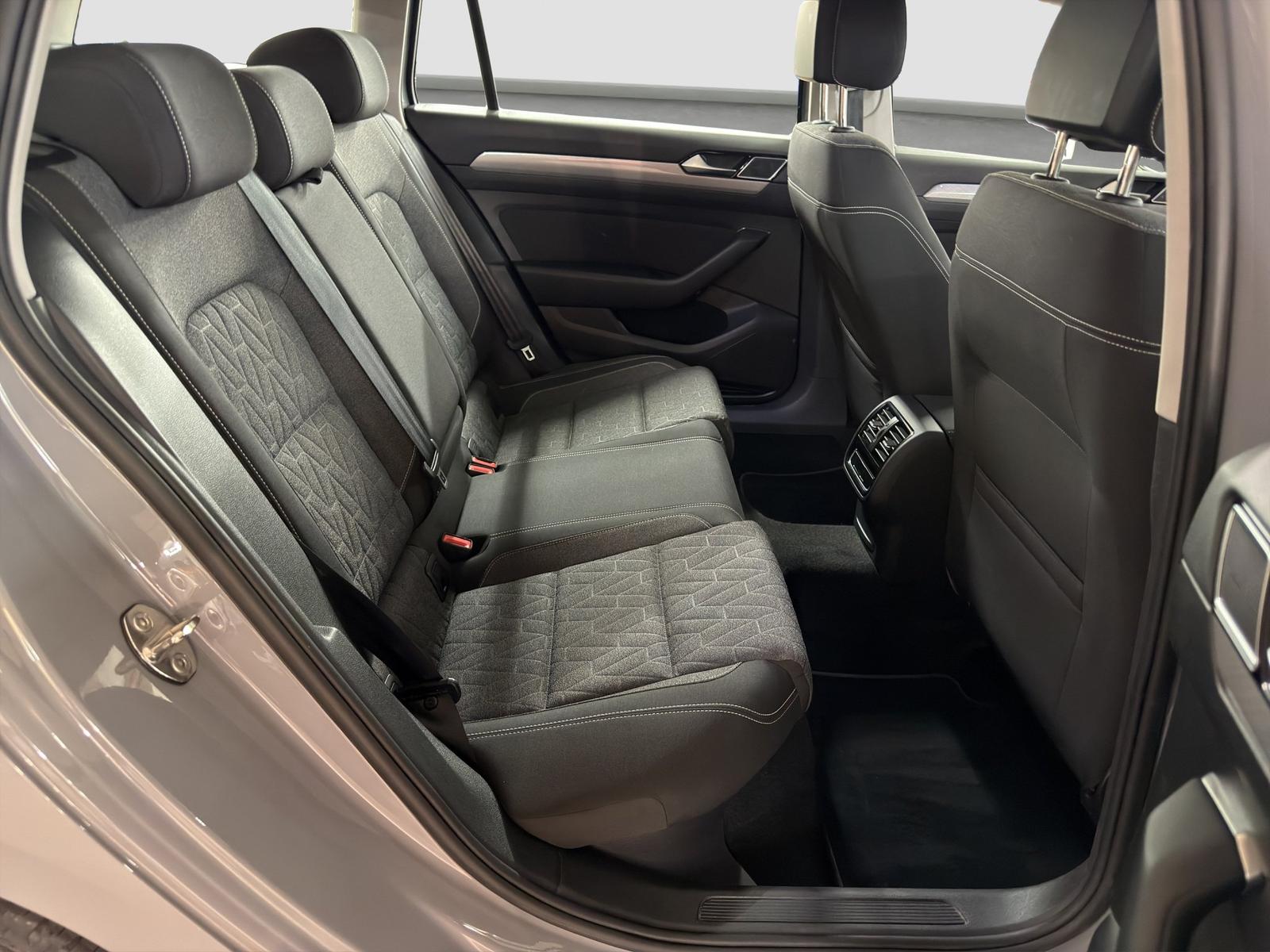 Volkswagen Passat Business Premiun1.5 TSI AHK 230V, миниатюра 16