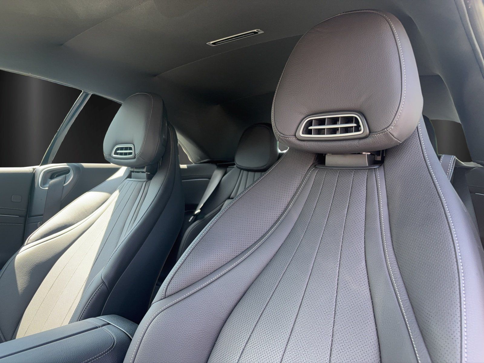 Fahrzeugabbildung Mercedes-Benz CLE 450 4M Cabrio AMG HeadUp BURMESTER 360° DIGL