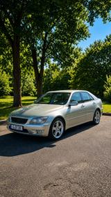 Lexus IS 200 Sport Auto Sport - Lexus IS 200 mit Benzin-Antrieb