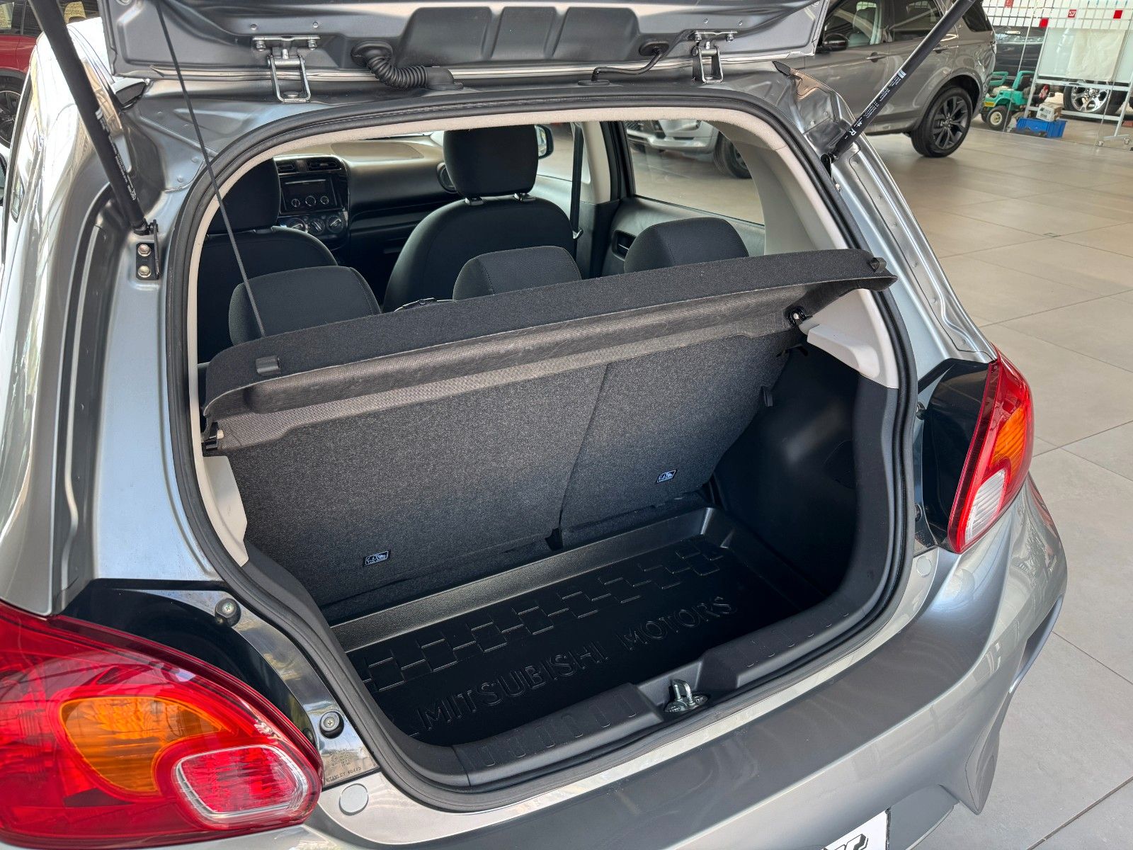 Fahrzeugabbildung Mitsubishi Space Star 1.2 Spirit  "Ganzjahresreifen Klima"