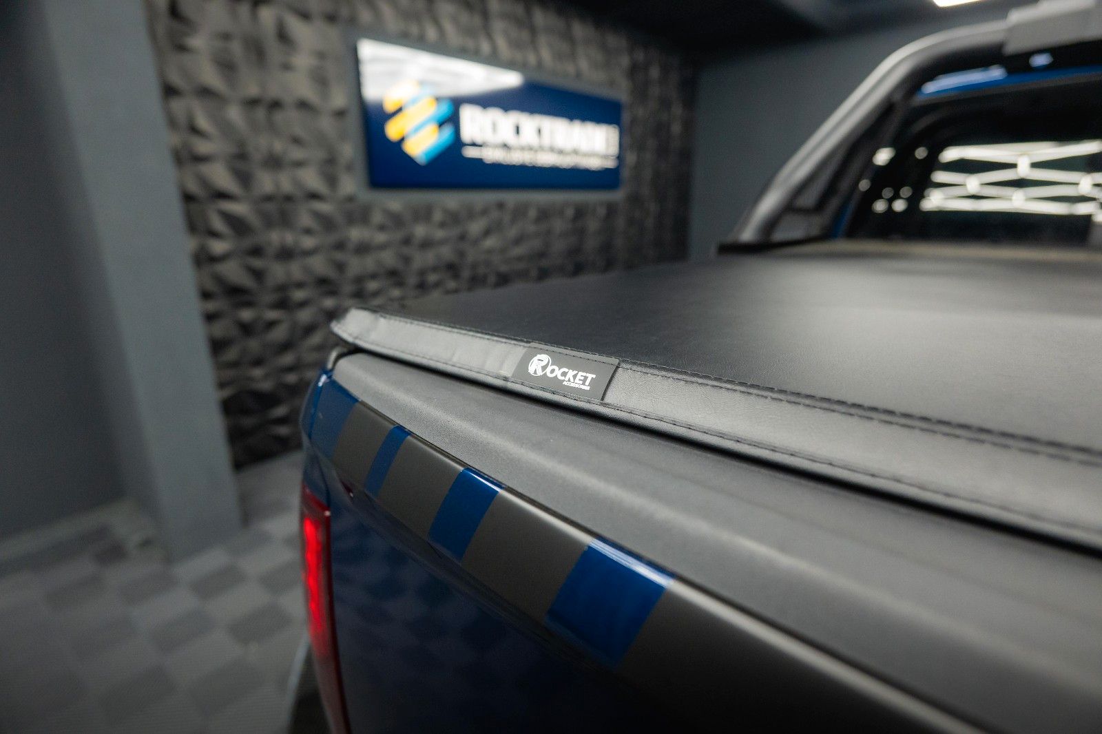 Fahrzeugabbildung Dodge RAM 5.7 V8 HEMI 4x4 OFFROAD Night Edition *19%*