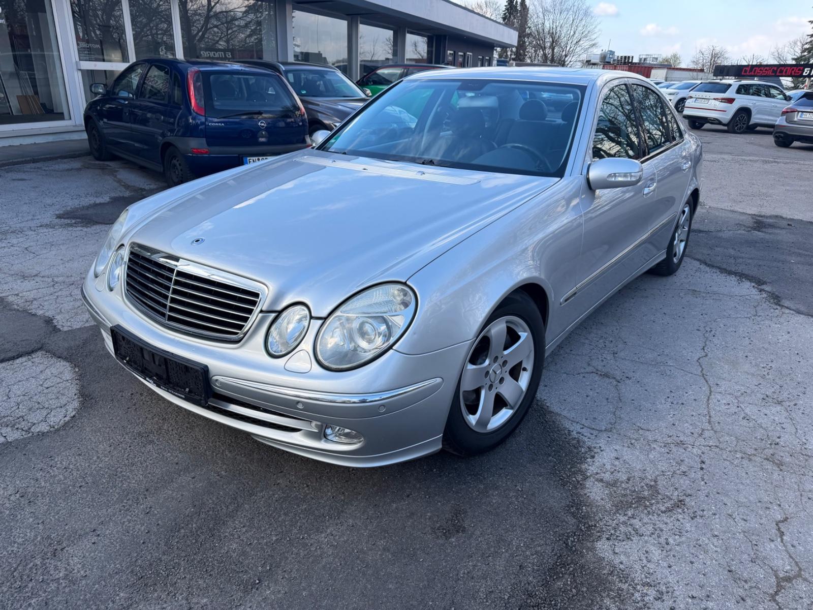 Mercedes-Benz E 220 CDI  Lim.Avantgarde/Schiebedach,Automatik