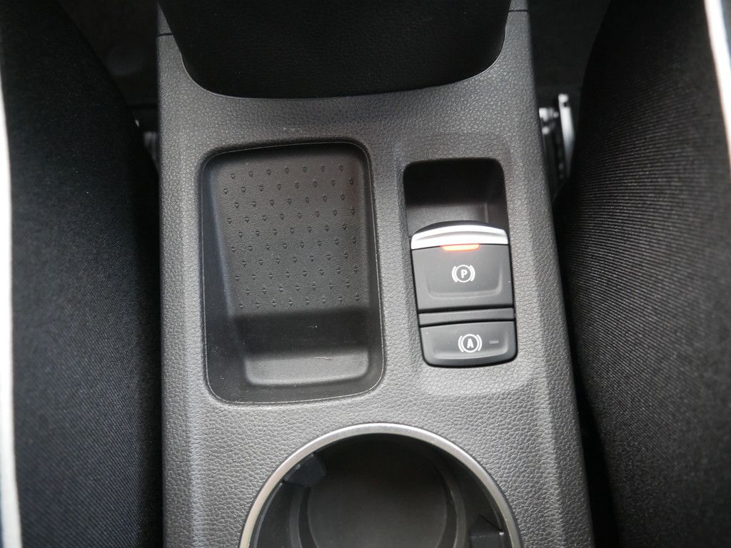 Fahrzeugabbildung Renault Captur Techno TCe 90 PDC SHZ KAMERA NAVI LED