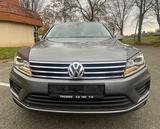 Volkswagen Touareg 3.0 V6 TDI SCR Exclusive BMT Terrain... - graue Volkswagen Touareg