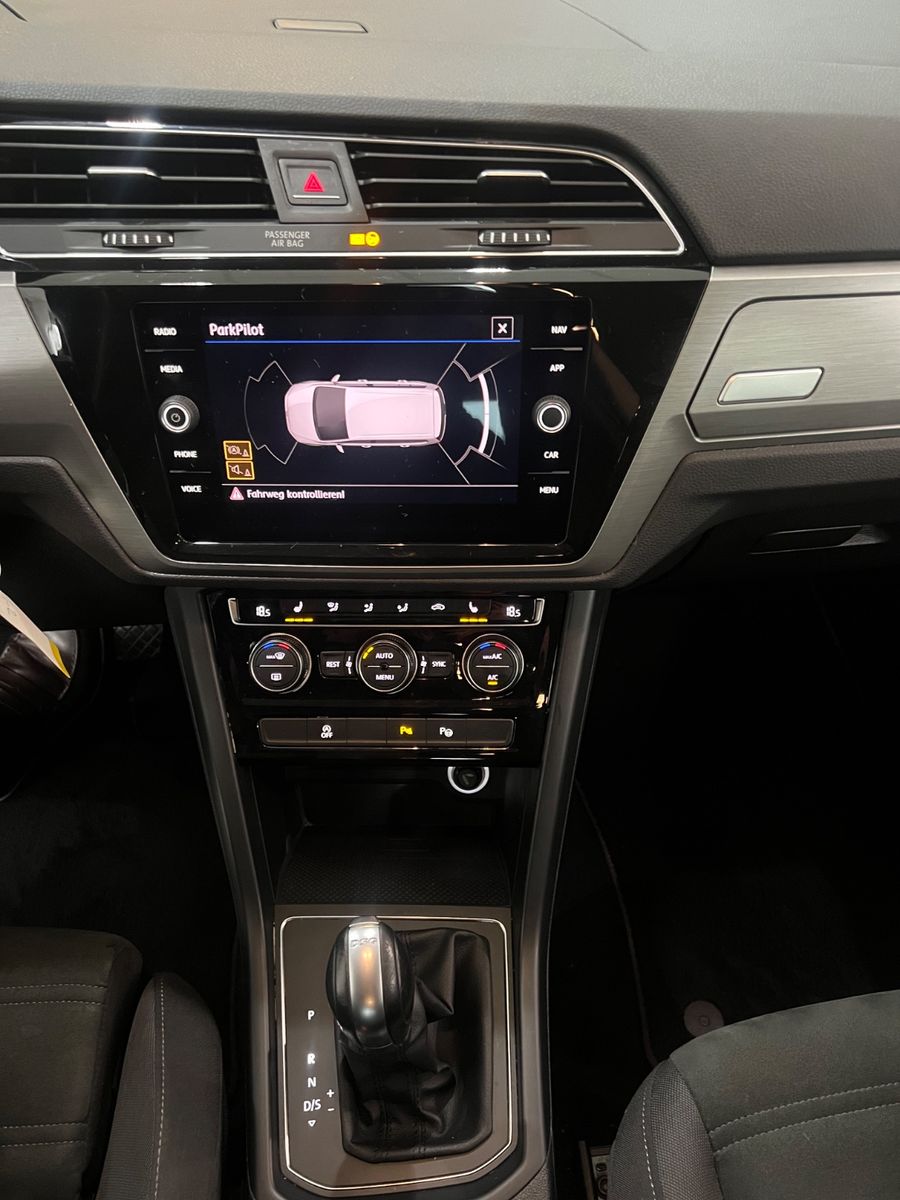 Fahrzeugabbildung Volkswagen Touran Comfortline 2.0TDI DSG ACC*NAVI*ALCANTARA