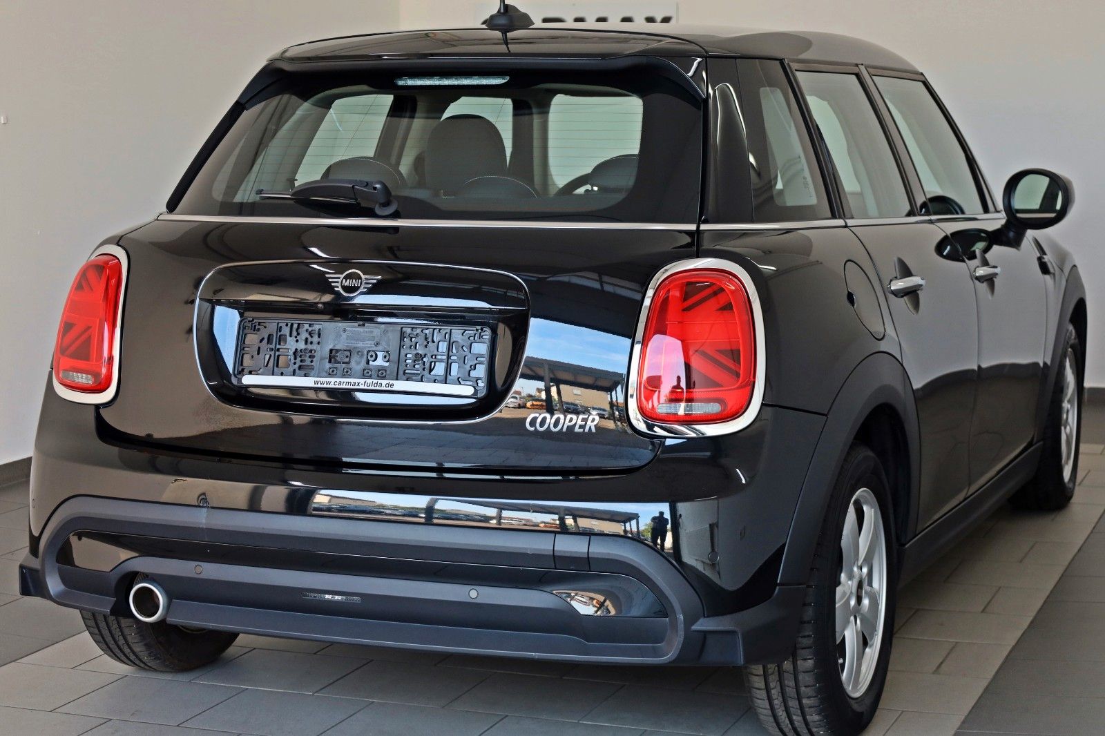 Fahrzeugabbildung MINI COOPER 5-trg.,Aut.,Navi,LED,Kamera,DAB,PDC