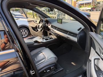 Audi Q7 - 10