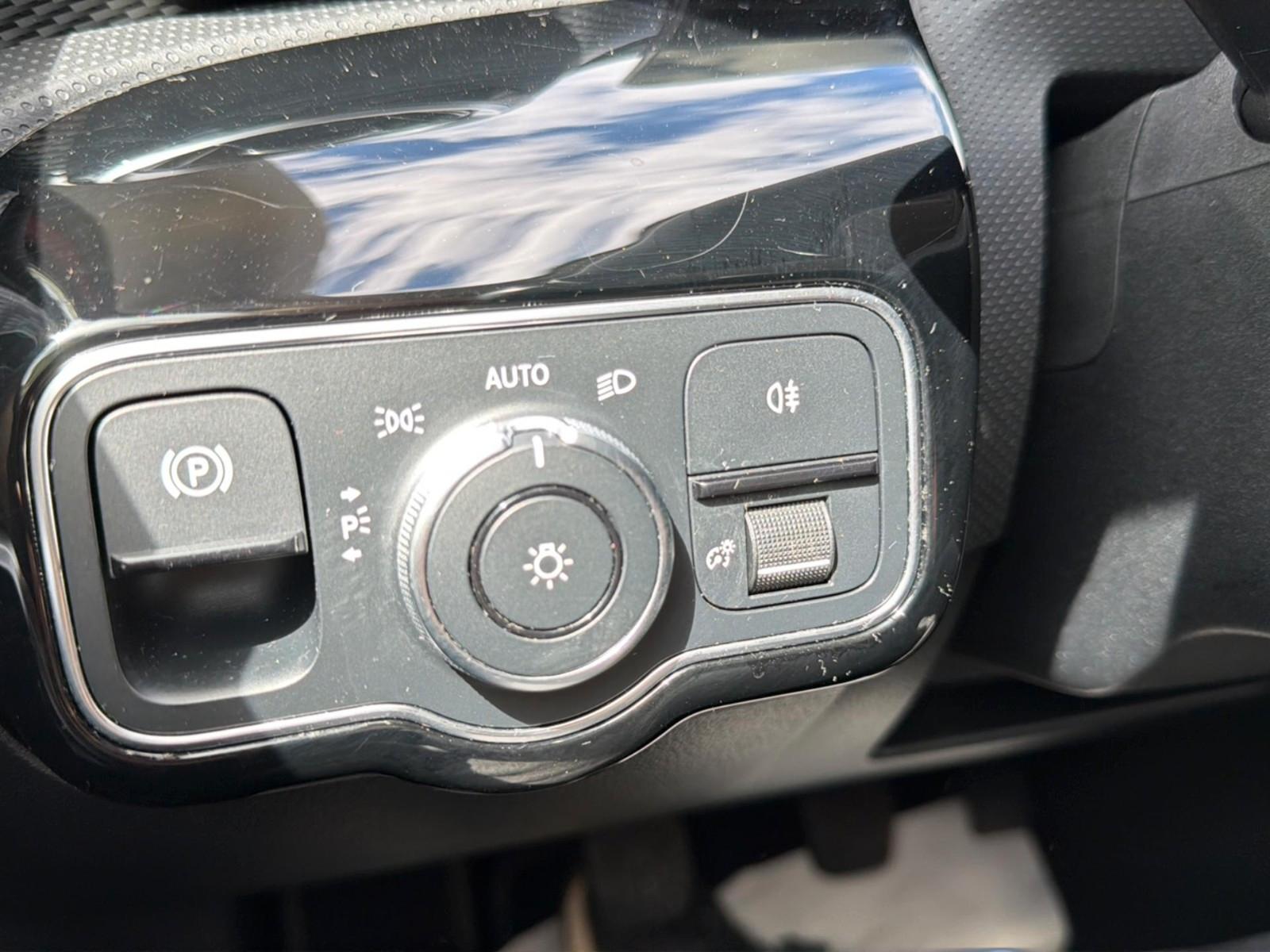 Mercedes-Benz A-Class MBUX*LED*AHK*Garantie*TÜV*8-fach bereift, миниатюра 22