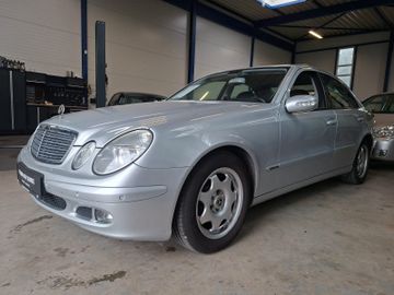 Mercedes E 200 - 3