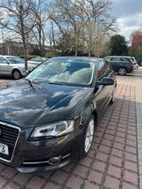 Audi A3  1.6 tdi. 2011 Baujahr 185000km ge... - Audi A3 mit Diesel-Antrieb: Sportwagen