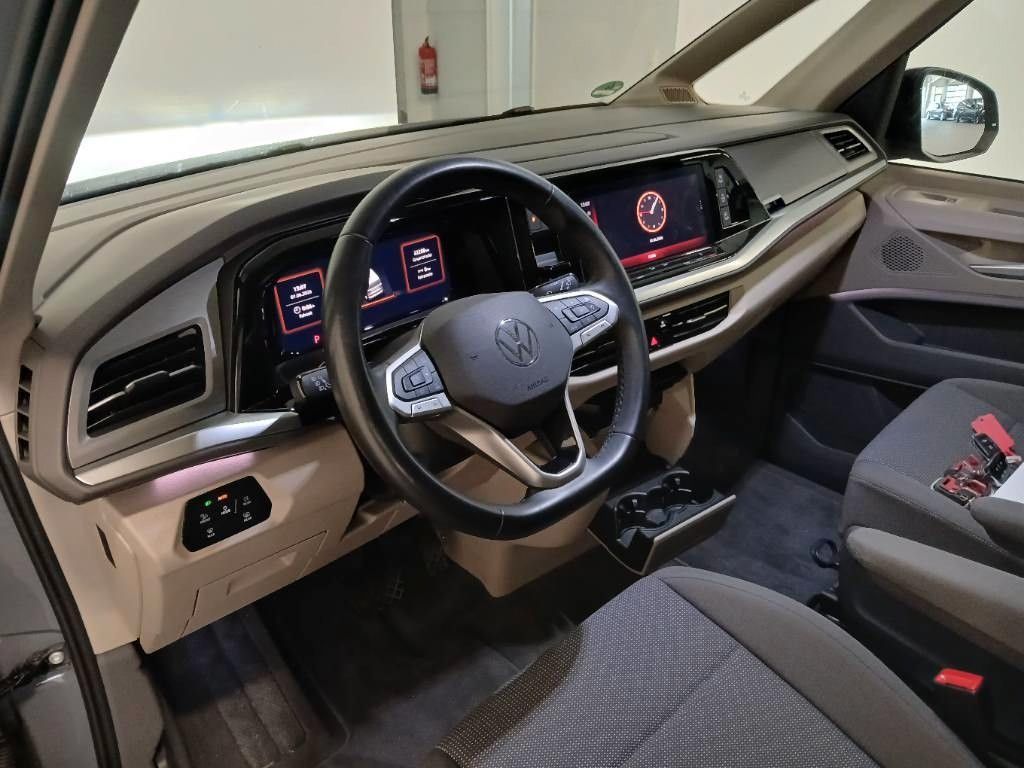 Fahrzeugabbildung Volkswagen T7 Multivan Edition ACC vis-a-vis STHZ Matrix