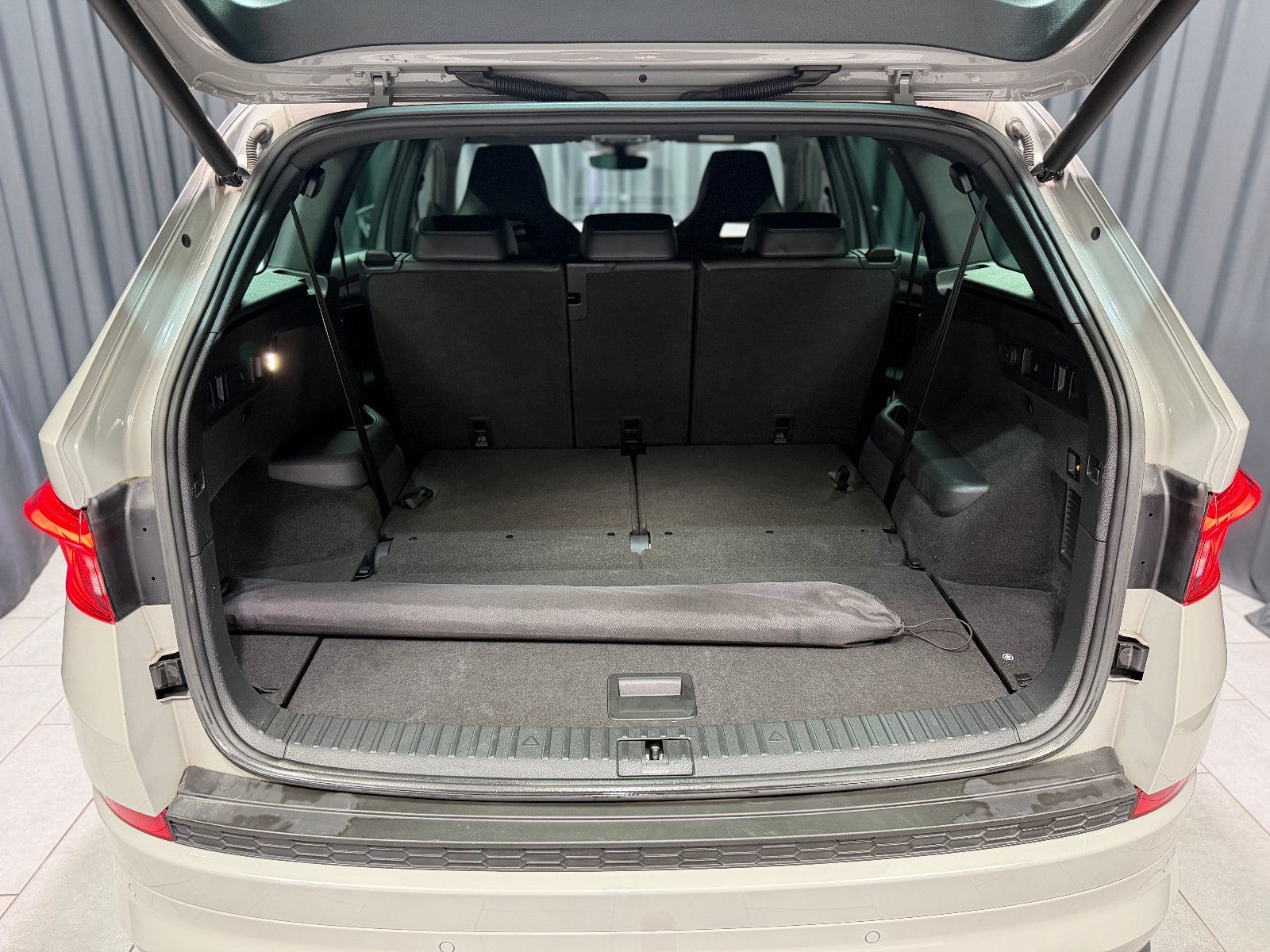 Fahrzeugabbildung SKODA Kodiaq Sportline 4x4 |7-SITZER|AHK|CANTON|NARDO