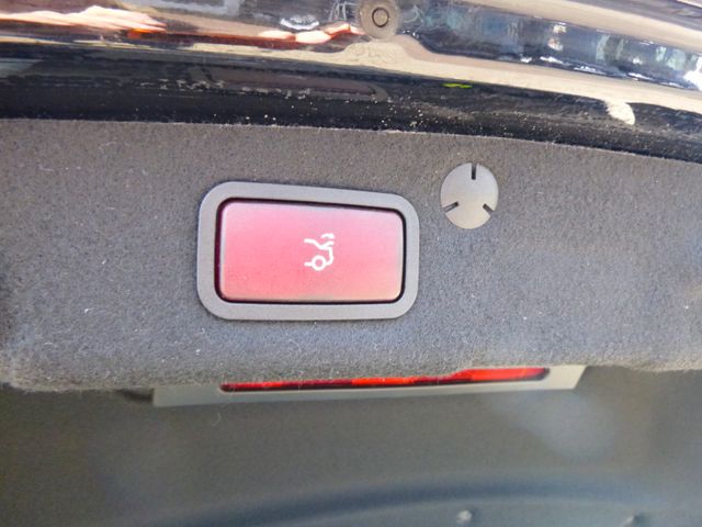 Fahrzeugabbildung Mercedes-Benz C 200 d Lim >NAVI/LED-Licht/SHZ/Parkassist/PDC<