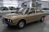 BMW 520 - BMW 520: Beige