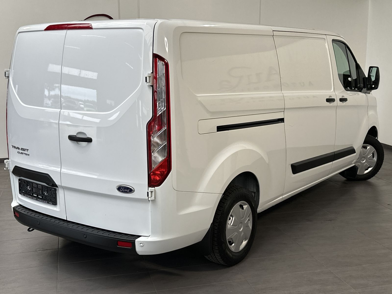 Fahrzeugabbildung Ford Transit Custom 300 L2H1 NAV+KLIMA+PDC+SHZ