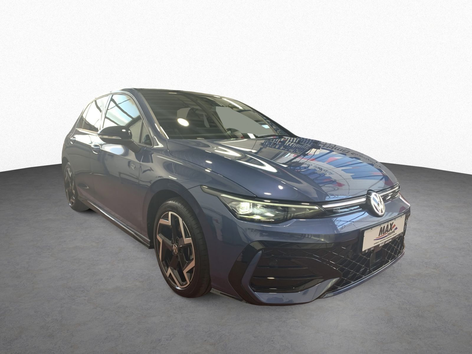 Volkswagen Golf VIII 2.0 TDI DSG R-LINE IQLIGHT PANO AHK HU foto 5