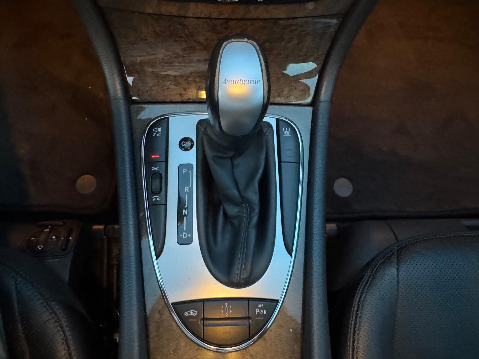 Mercedes-Benz E350 2005 — photo 9