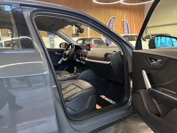 Audi Q2 quattro basis *2. Hand*Klima*SHZ*LED*AHK*MMI*